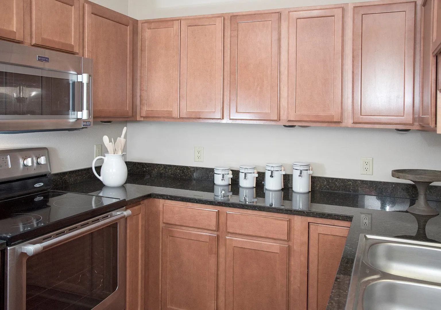Cornelia Place — Photo 3