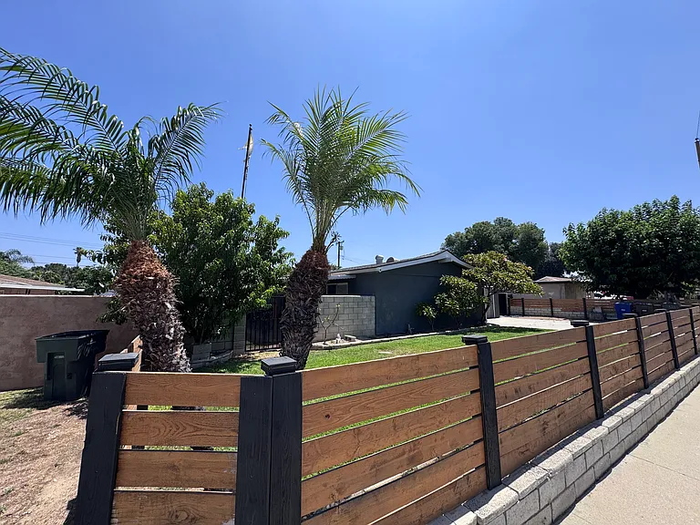 3263 Amhurst Dr — Photo 3