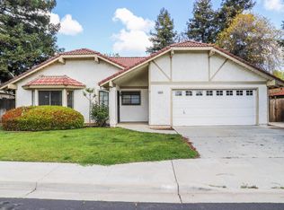2313 Purvis Ave, Clovis, CA 93611