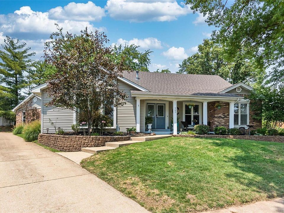 1st image of 343 Oakleigh Woods Dr