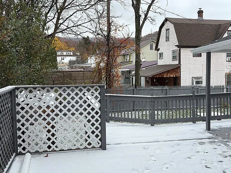 S Main St — Photo 13