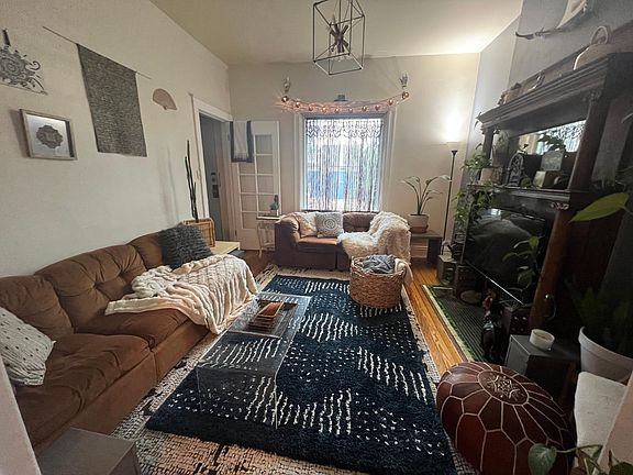 3rd image of 301 E Bayaud Ave