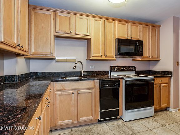 5th image of 4250 N Marine Dr APT 2426