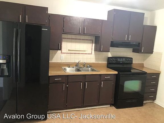 3rd image of 5119 Corsair Ave