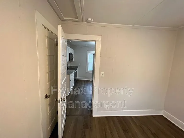 215 Temple Ave — Photo 13