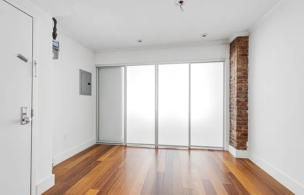 Rented by REAL New York | media 21