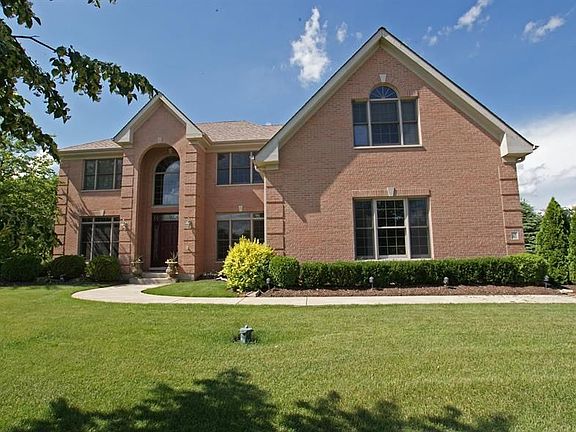 5th image of 43 Park View Ln