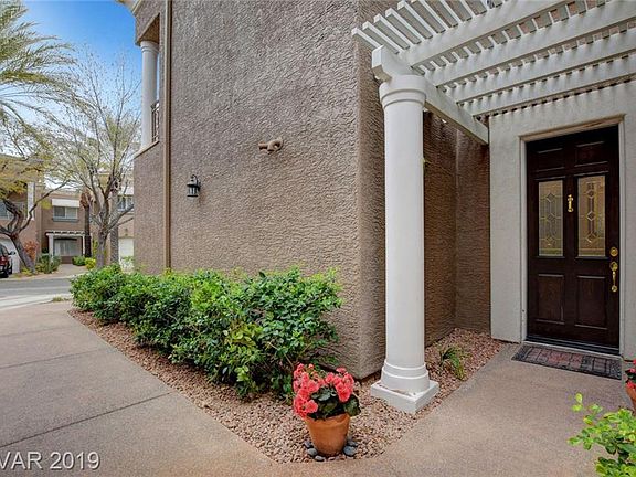 5th image of 9425 San Laguna Ct Unit 104