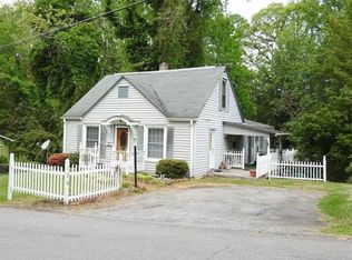 124 Chatham Dr, Elkin, NC 28621