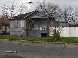 2nd image of 905 43rd St