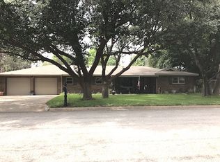 810 SW Avenue J, Seminole, TX 79360