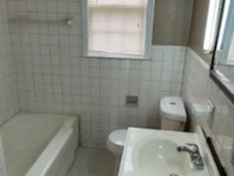 1214 Wilson St — Photo 1