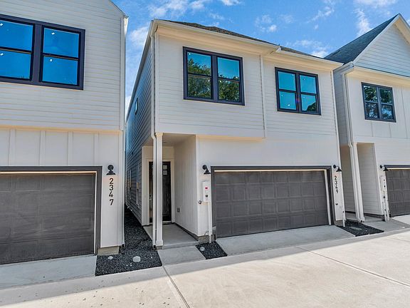 3rd image of 2349 Hoskins Dr