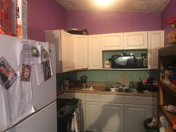3rd image of 3105 17th St
