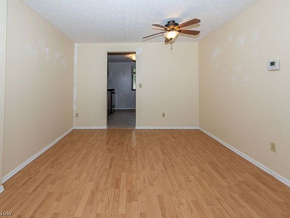 4th image of 990 Hampton Ridge Dr