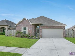 11414 Legacy Oaks Ln, Gonzales, LA 70737