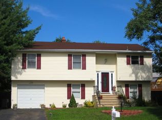 516 Laurie Ln, Aberdeen, NJ 07747