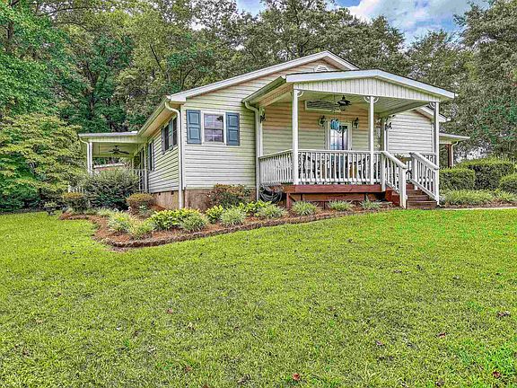 5th image of 701 Aspen Dr