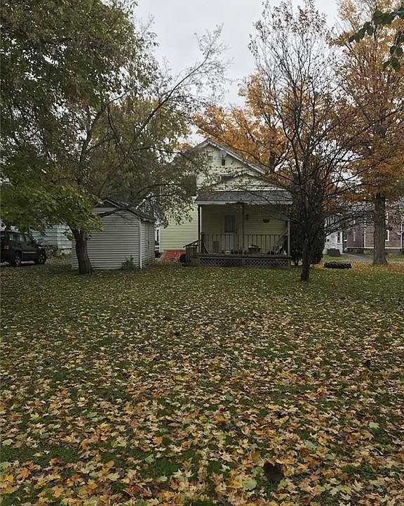 2nd image of 89 John St