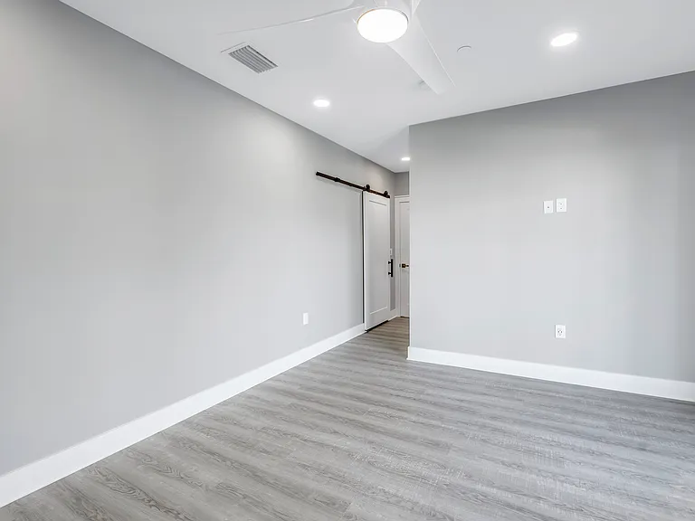12400 Capri Cir N #A — Photo 14