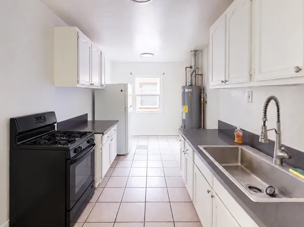 Wilton Place, 5911 S Wilton Pl #5913-1/2, Los Angeles, CA 90047