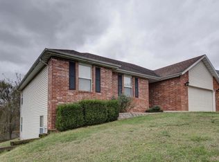 310 Pine Hill Ct, Nixa, MO 65714