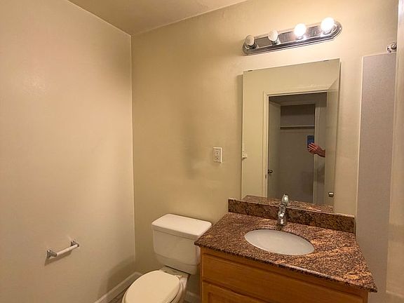 5th image of 3732-3744 Grand Ave #3