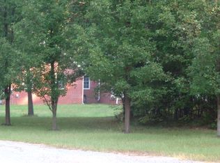 2160 Ross Rd, Cedar Hill, TN 37032