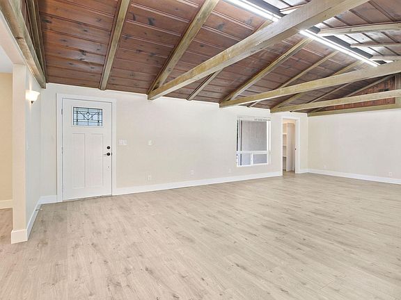 5th image of 851 Watt Ave