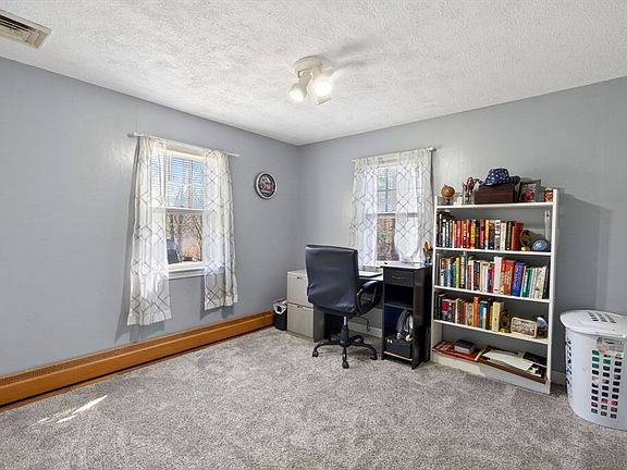 5th image of 105 Connolly Rd