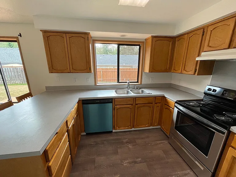 1315 NE 9th Way — Photo 16