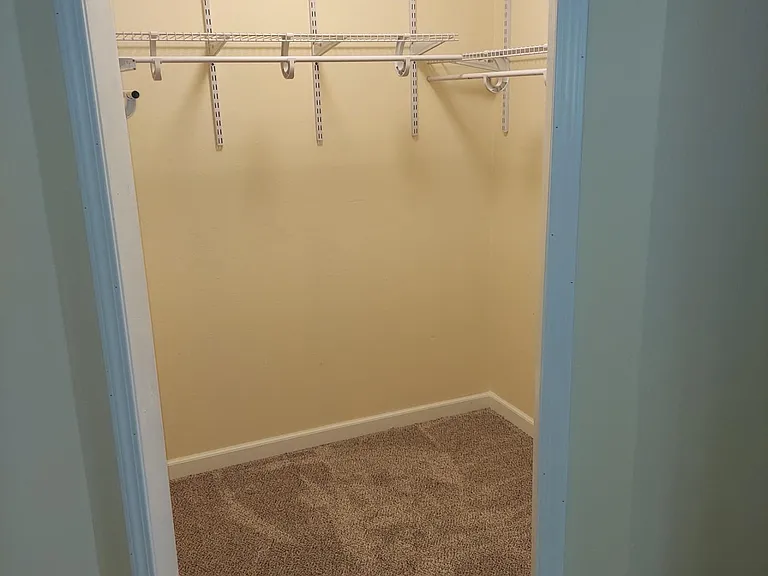 2404 S Hills Dr #3 — Photo 9