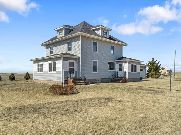 1865 120th St, Clarence, IA 52216