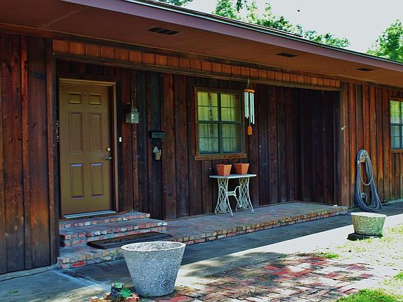 2nd image of 812 Crestview Dr