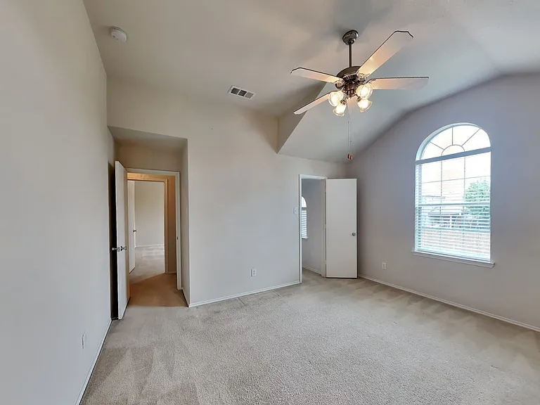 9045 Trail Blazer Dr — Photo 17