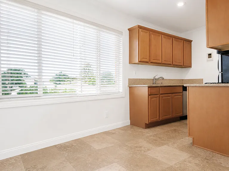 4415 Inglewood Blvd #9 — Photo 4