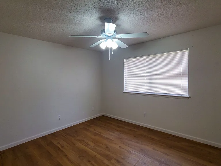 6216 Rutgers St — Photo 14
