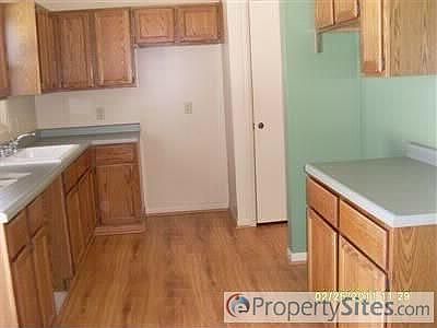 3rd image of 5876 Old Mission St