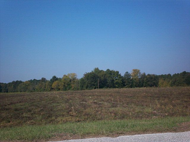 2nd image of 235 Marshall Cemetery Rd