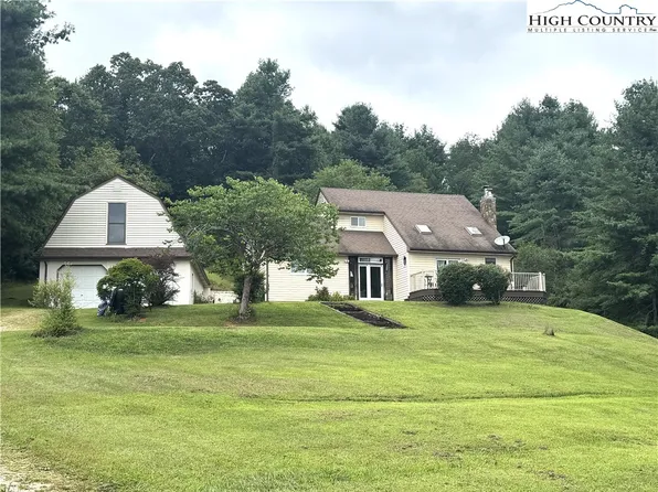 115 Old Knob Lane, Mouth of Wilson, VA 24363