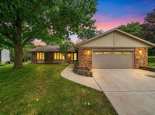5405 Friendswood Ct, Rockford, IL 61114