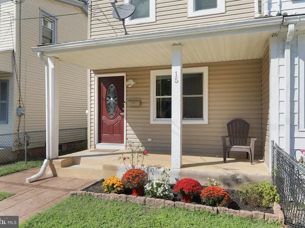 15 Rush St, Riverside, NJ 08075