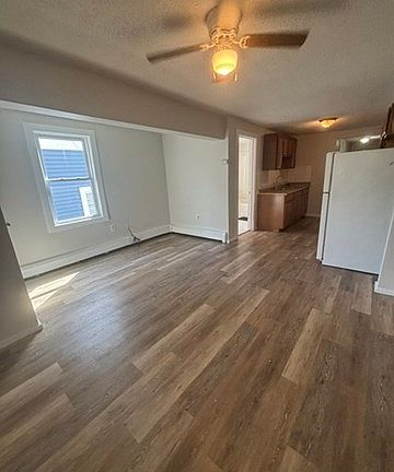 2nd image of 108 S Common St #2L