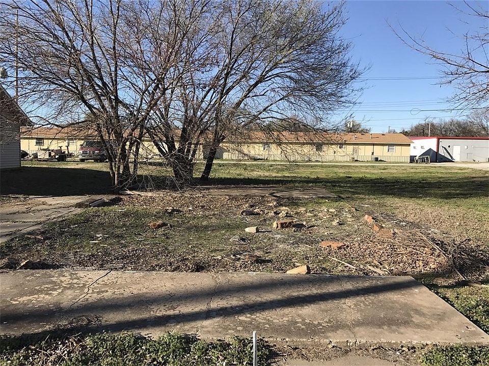 1st image of 817 W Choctaw Ave