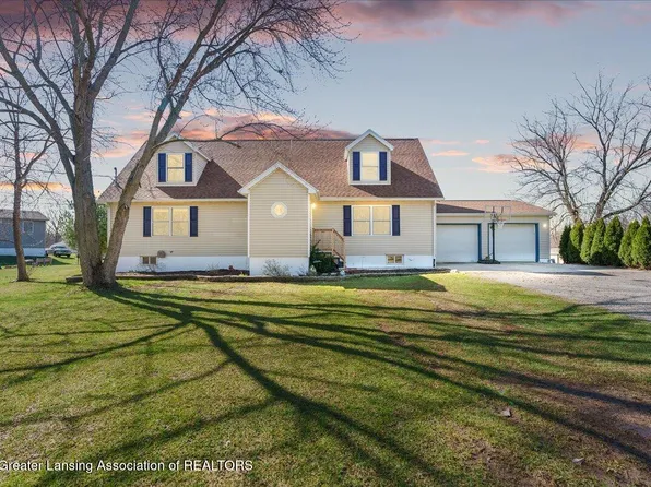 823 West St, Laingsburg, MI 48848