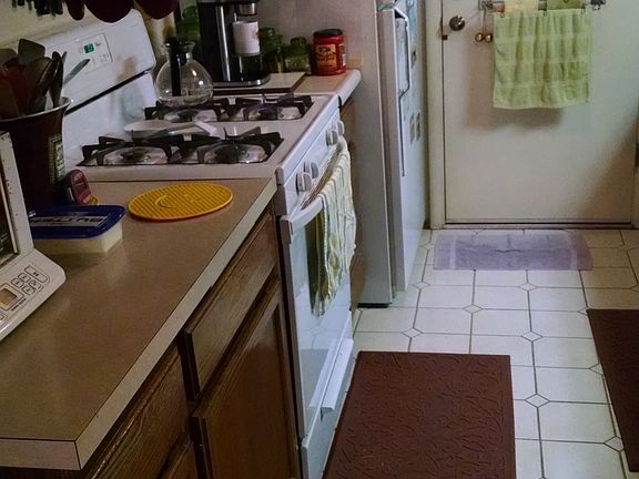 2nd image of 1728 Ponderosa Ln