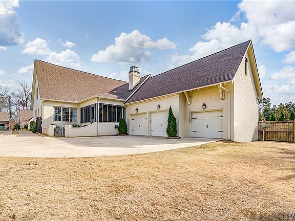 2nd image of 6312 Woodlands Trail Pl