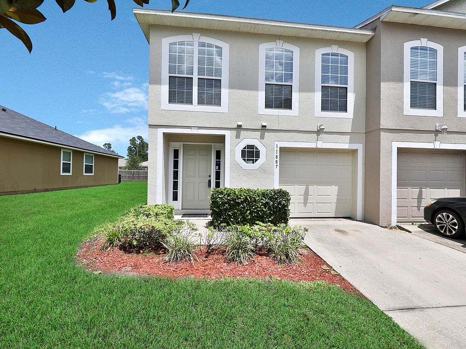 1st image of 11887 Lake Bend Cir