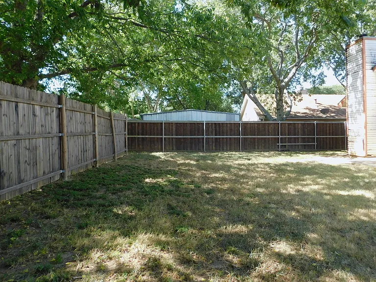 404 Pace Dr — Photo 23