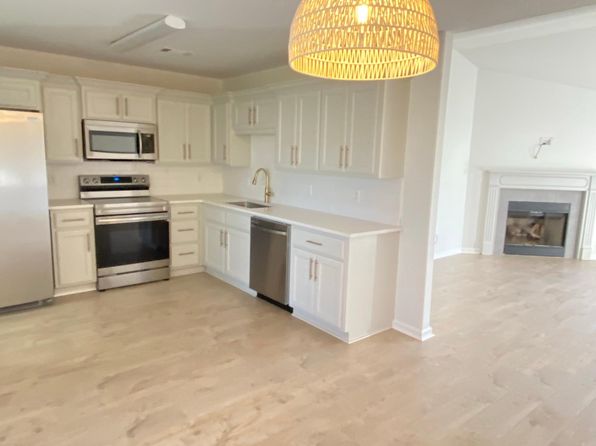 1302 Cobblestone Ct